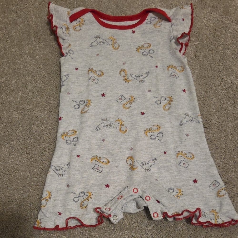 Warner Bros. Light Gray Romper Pajama with Red Trim